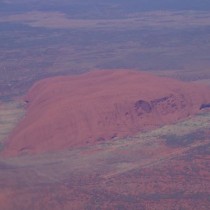 エアーズロック(ウルル)への行き方や天気。夏はハエが凄い！